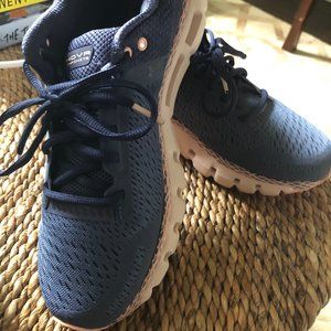 Under Armour Hover Infinite Shoes -- WORN ONCE